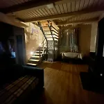 будиночок над річкою Villa Korchin