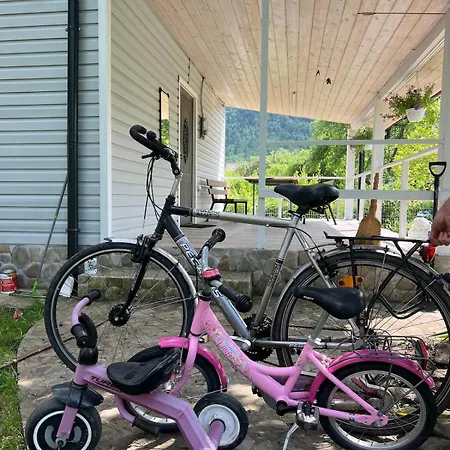 будиночок над річкою Korchin